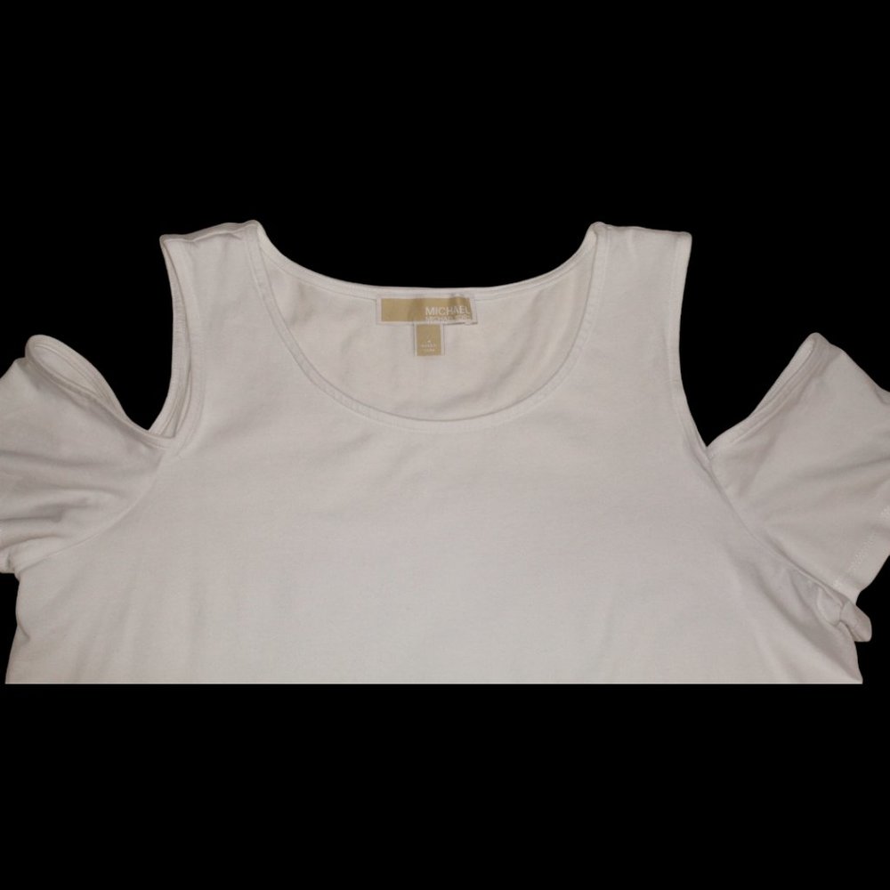 Hot summer, cold shoulder! - Picture 6 of 12
